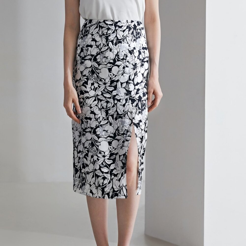 NWT 100% silk midi floral birds fruit monochrome pencil tube skirt cottagecore